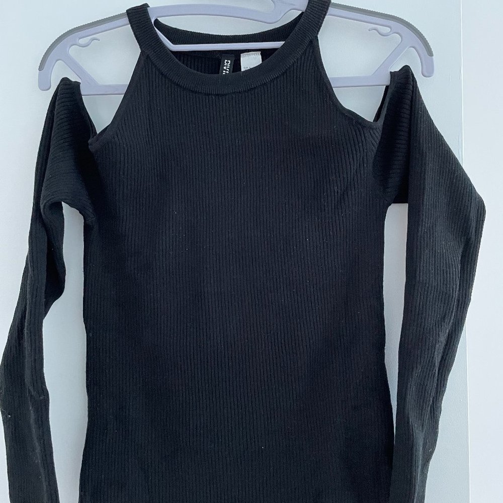 H&M Long Sleeve Top With Shoulder Cut-Outs